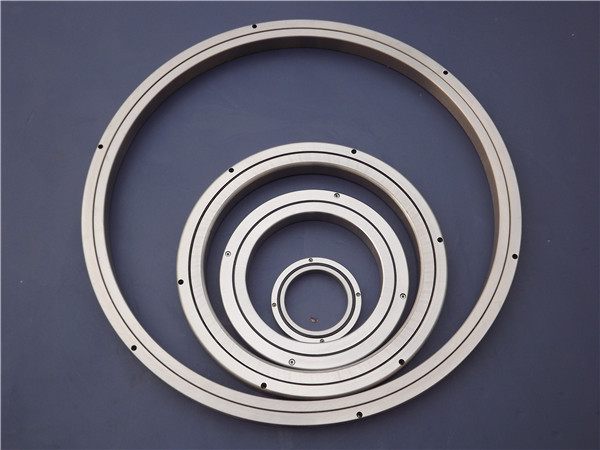 交叉滾子軸承與傳統(tǒng)軸承相比，更具哪些優(yōu)勢(shì)優(yōu)點(diǎn)？